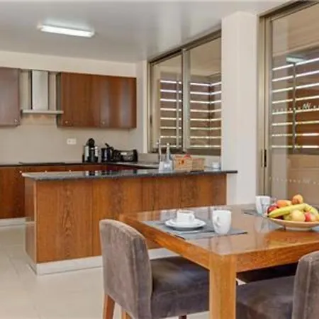 Luxury 2 Bedroom Near Salgados Villa