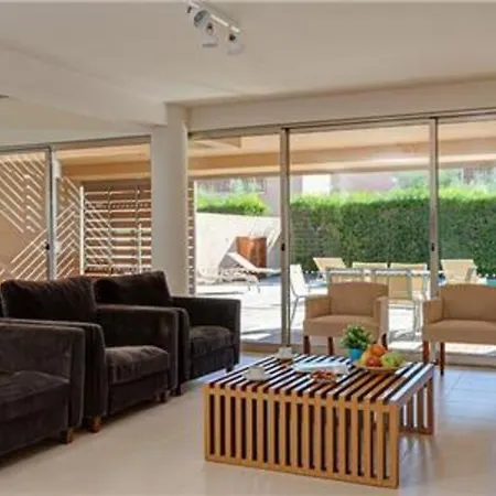 Luxury 2 Bedroom Near Salgados Villa