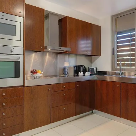 Luxury 2 Bedroom Near Salgados Villa *